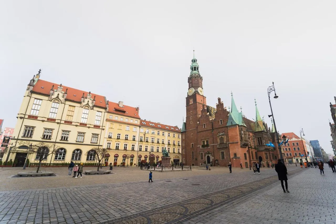 Apart Market Square - Rynek 44 - Opposit Town Hall - 3 Rooms Wrocław 0*,  Polska